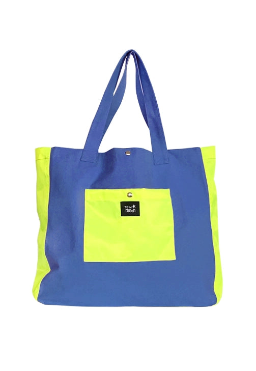 bolsa de playa con bolsillo amarillo flúor y azul, ideal para adolescentes