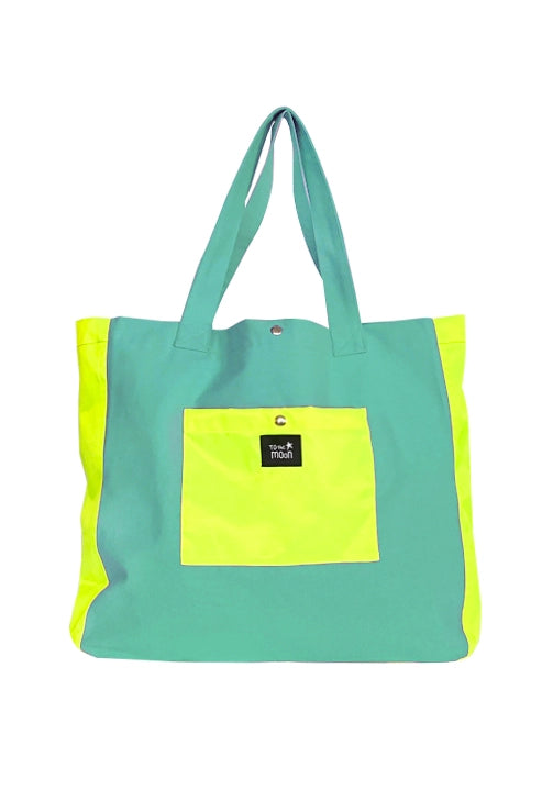 Bolsa de playa amarillo flúor y verde agua para teen y niña. Es una bolsa de playa con bolsillo exterior muy cómoda y ligera