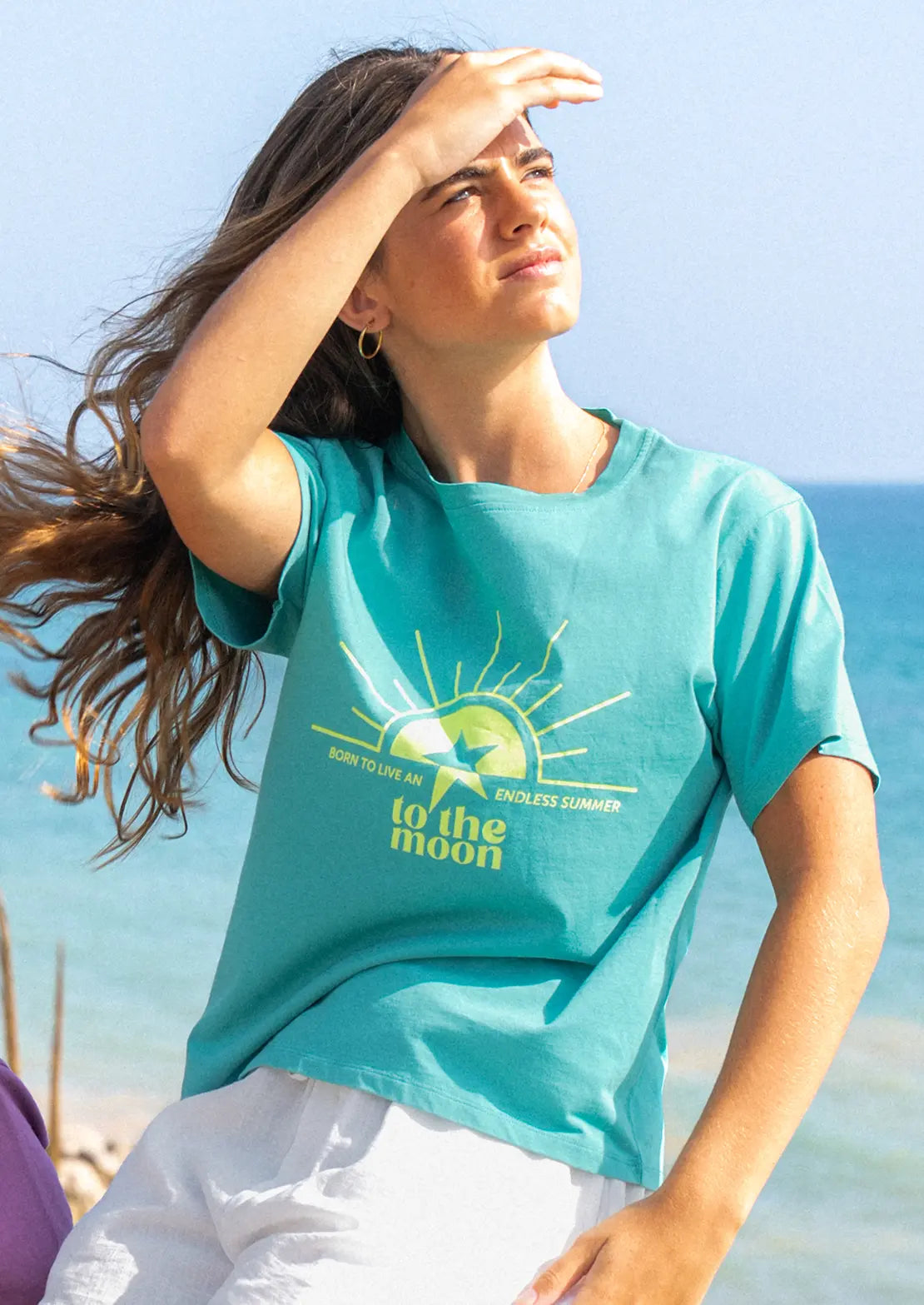 Camiseta de To the Moon color azul aqua de manga corta