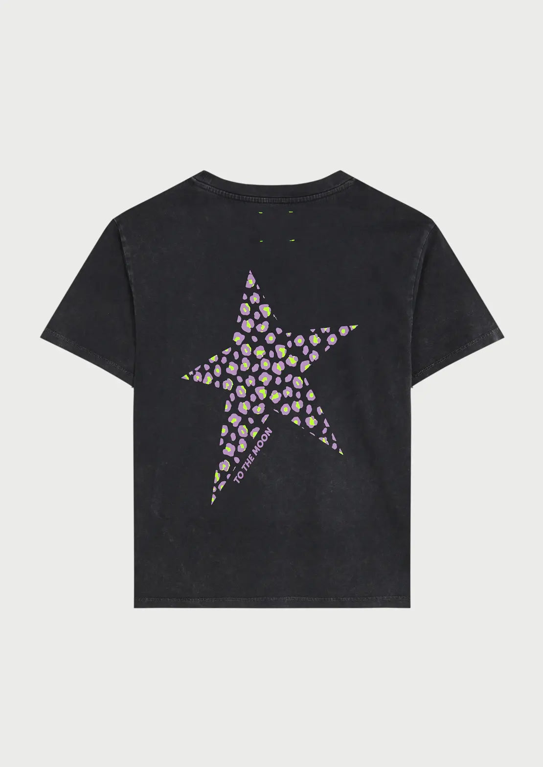 Camiseta de manga corta de To the Moon color negro, parte trasera.