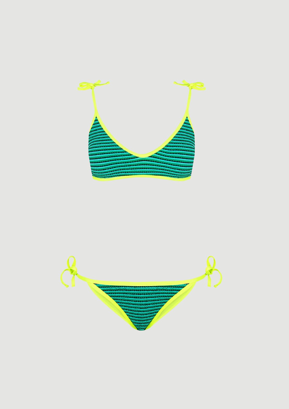 Silueta del Bikini Classic Tulum de To The Moon en verde estampado sobre fondo blanco minimalista.