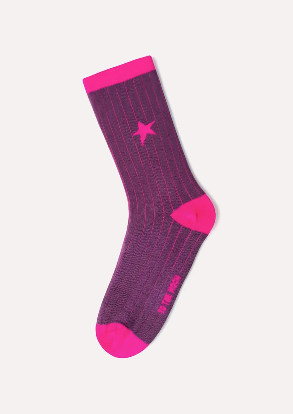 Calcetines de To the Moon de caña baja de canalé berry con estrella y rosa flúor.