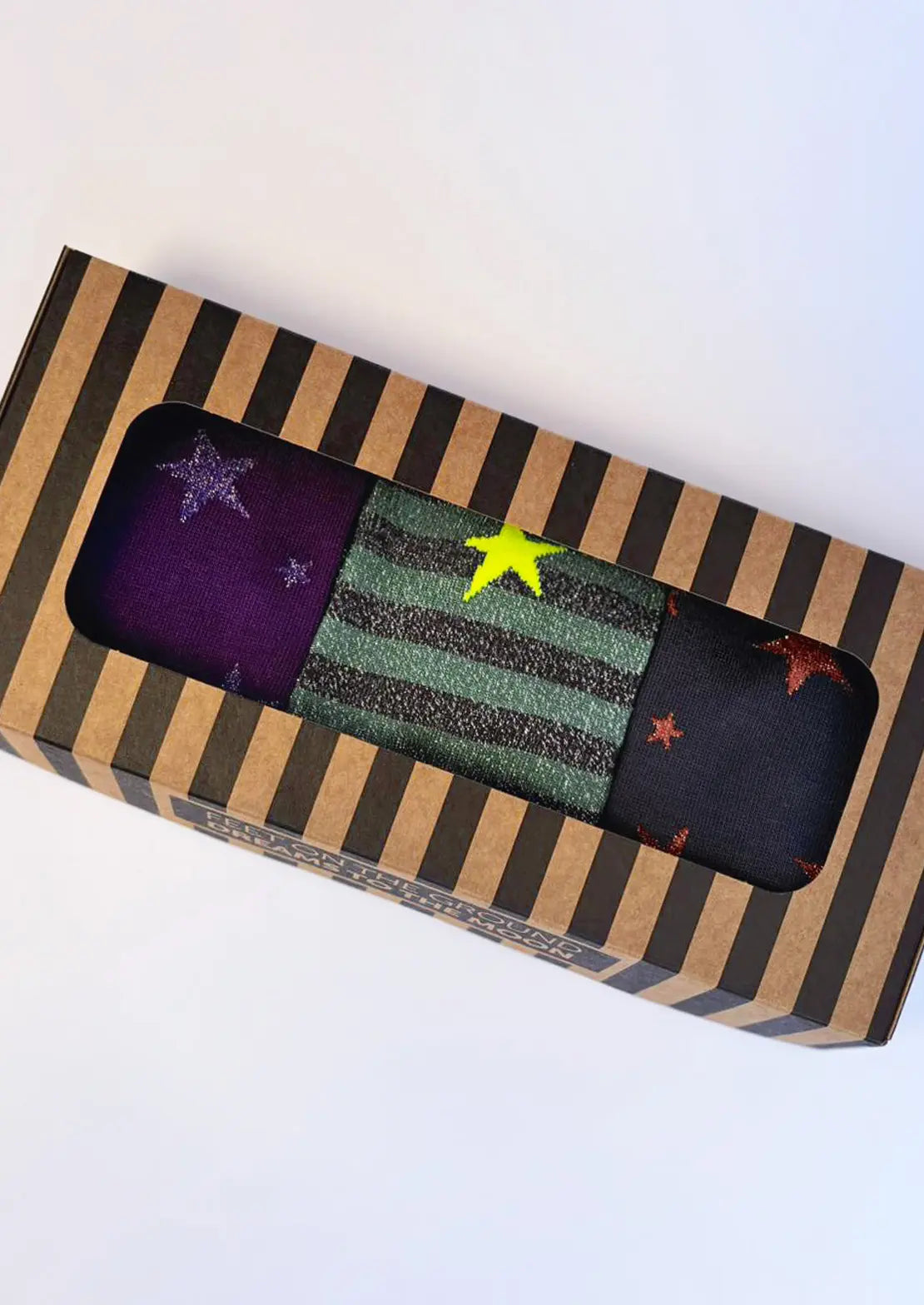 Pack de 3 pares de calcetines lurex stars de To the Moon con lurex de caña baja.
